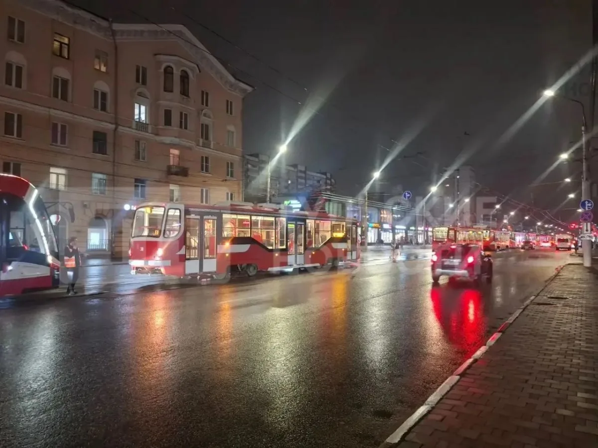 В Туле на улице Советской из-за ДТП приостановлено движение трамваев