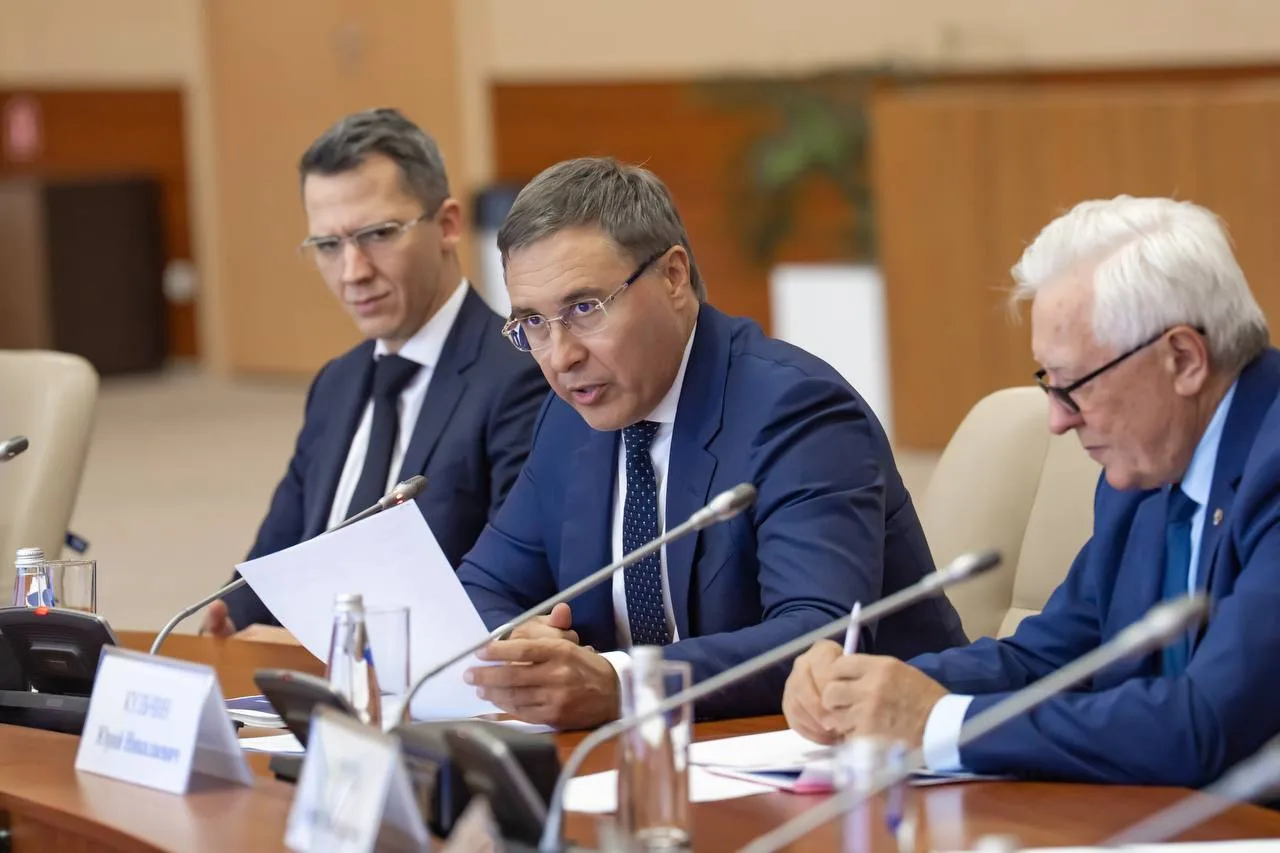 Валерий Фальков провел совещание с руководителями научных организаций, расположенных в ...