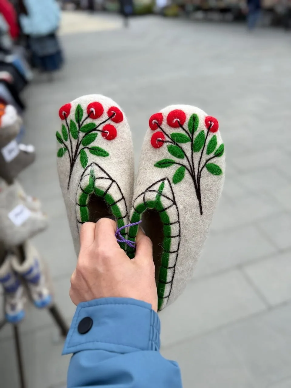 Наши шопоголики, привет! Завтра, 10 октября, на Торговой площади можно будет купить кре...