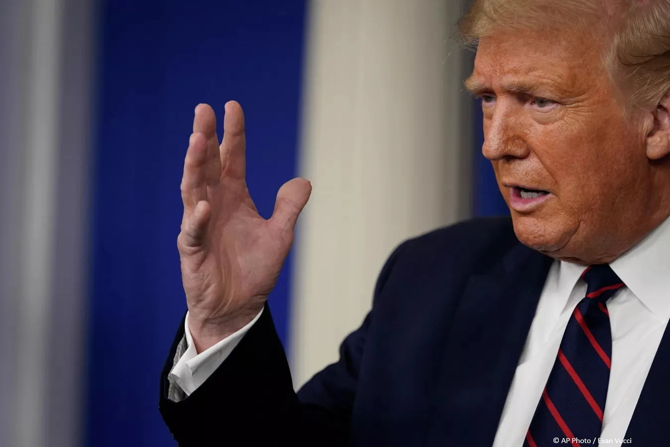 Трамп поручил военным подготовить варианты ударов по энергетическим объектам Ирана, утв...