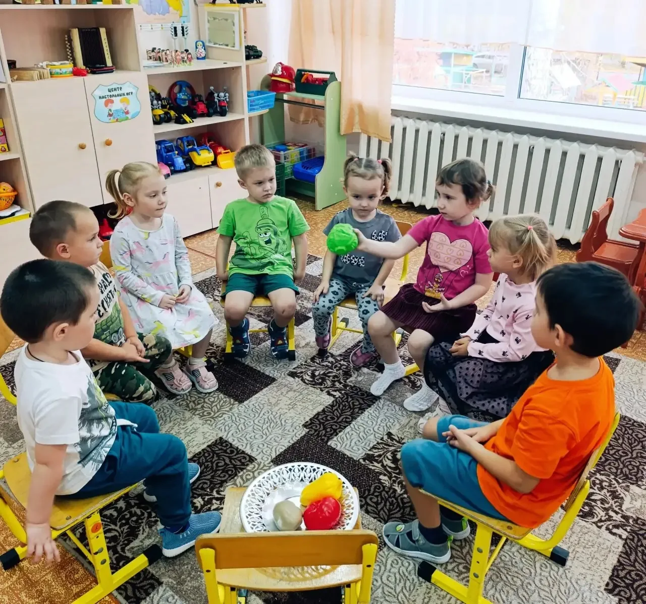 Неделя, посвящённая овощам, в младшей группе «Алёнушка» — это не просто знакомство с их...