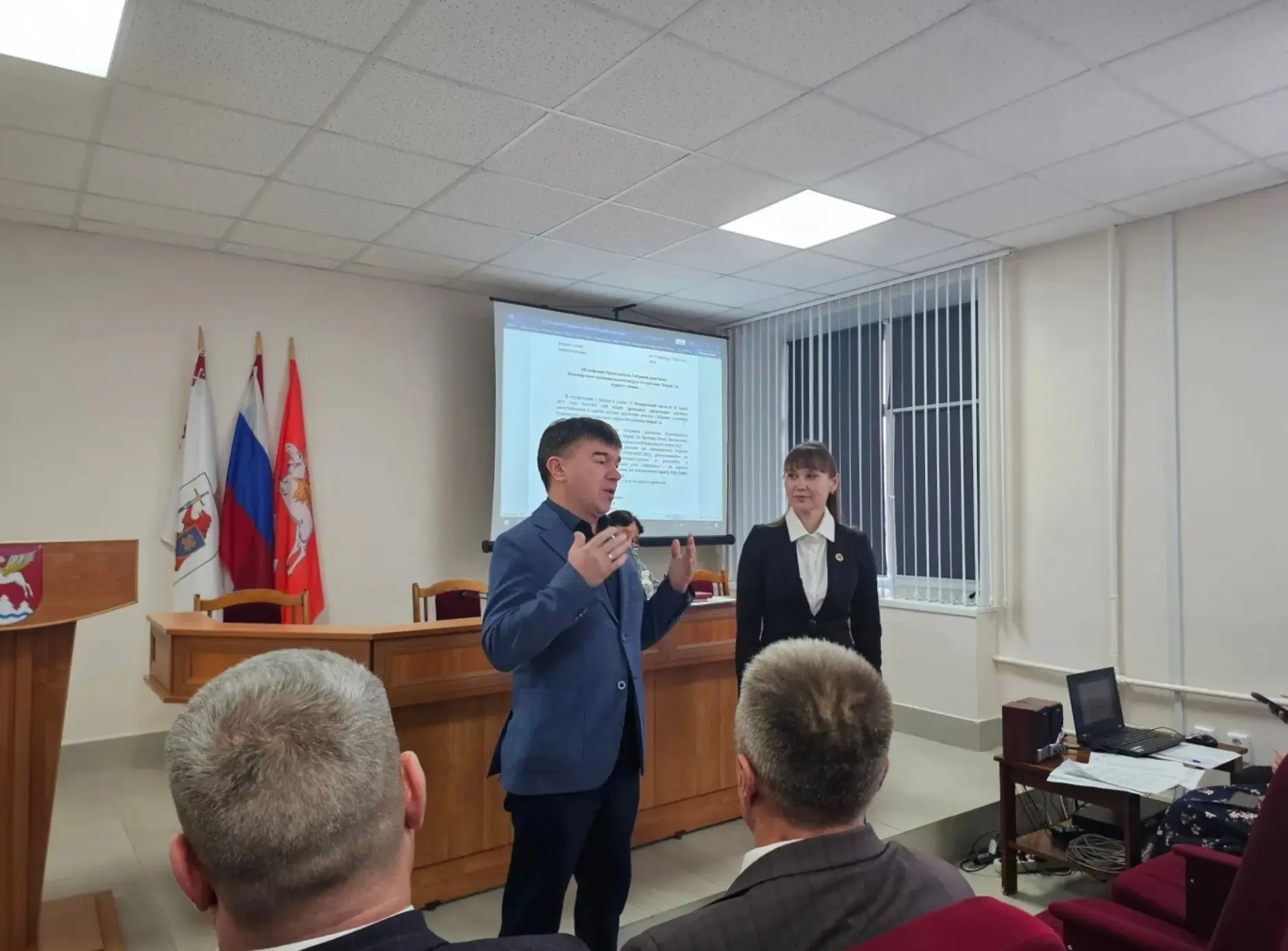 Александр Смирнов поприветствовал участников первой сессии Собрания депутатов Куженерск...
