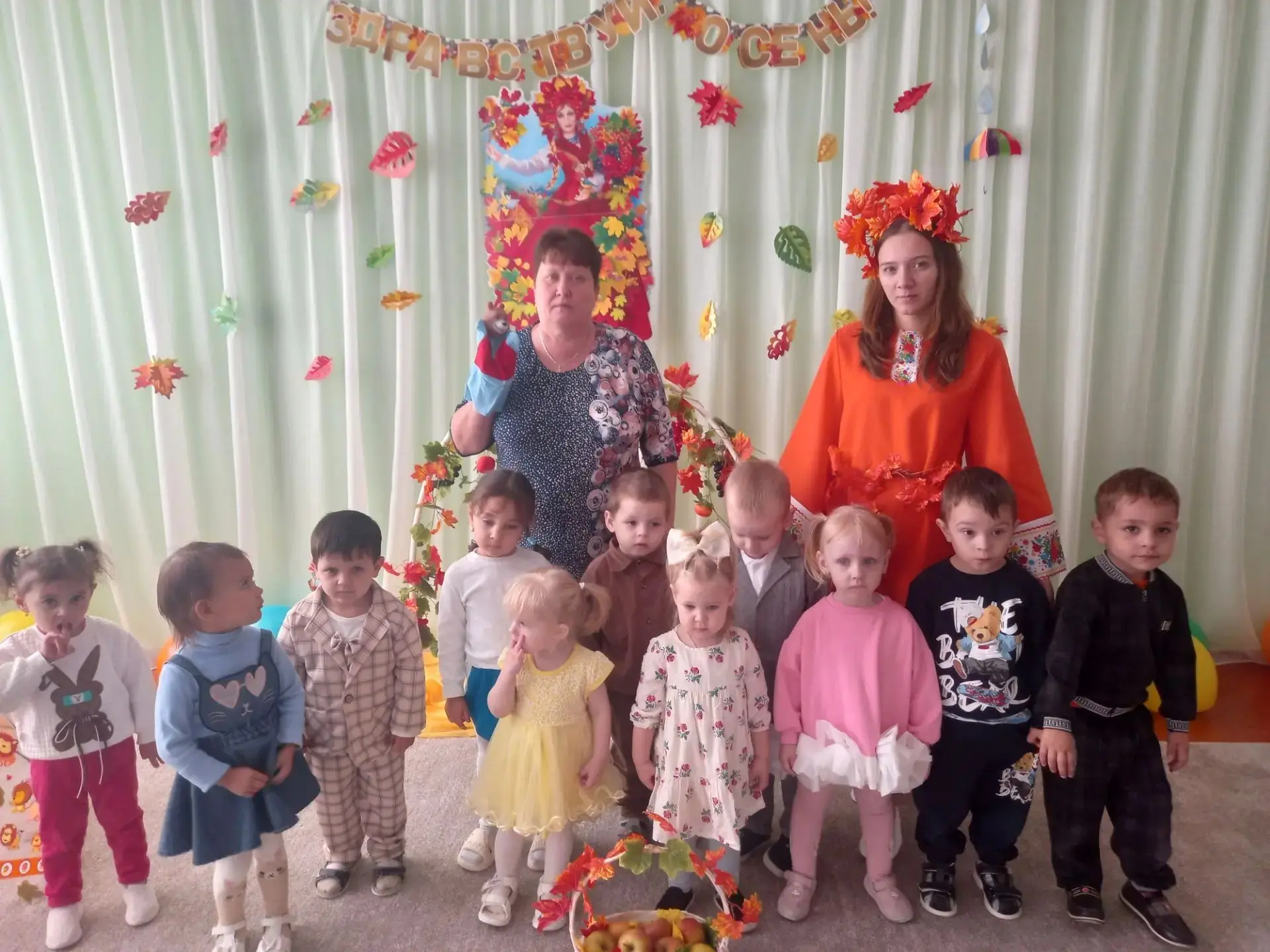 Праздник осени в детском саду – одно из самых ярких и красочных мероприятий. Вот и в мл...