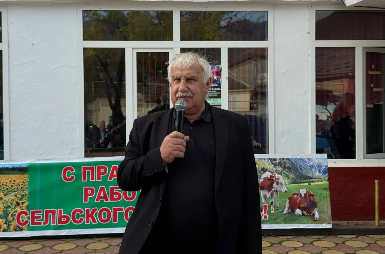 В Казбековском районе отметили День работников сельского хозяйства и перерабатывающей п...