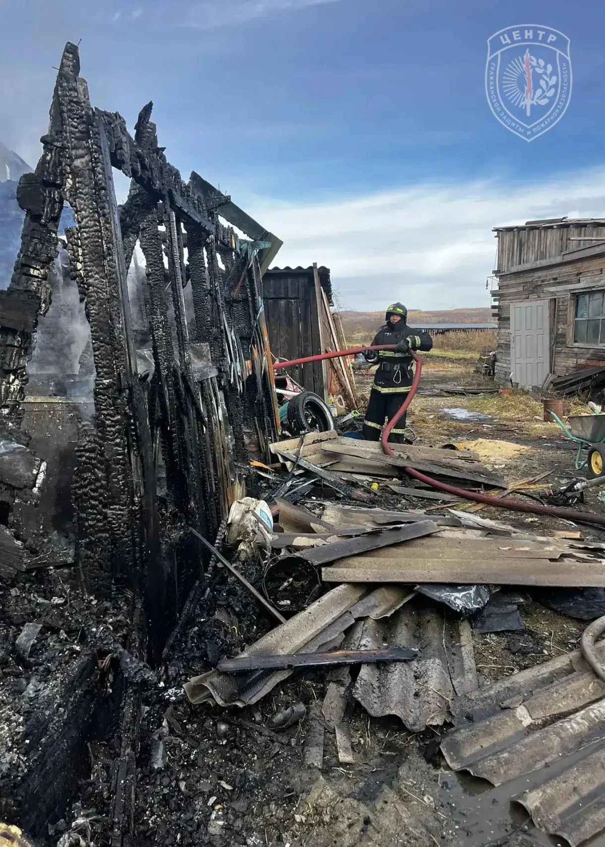 В Ромненском округе ликвидировали возгорание летней кухни