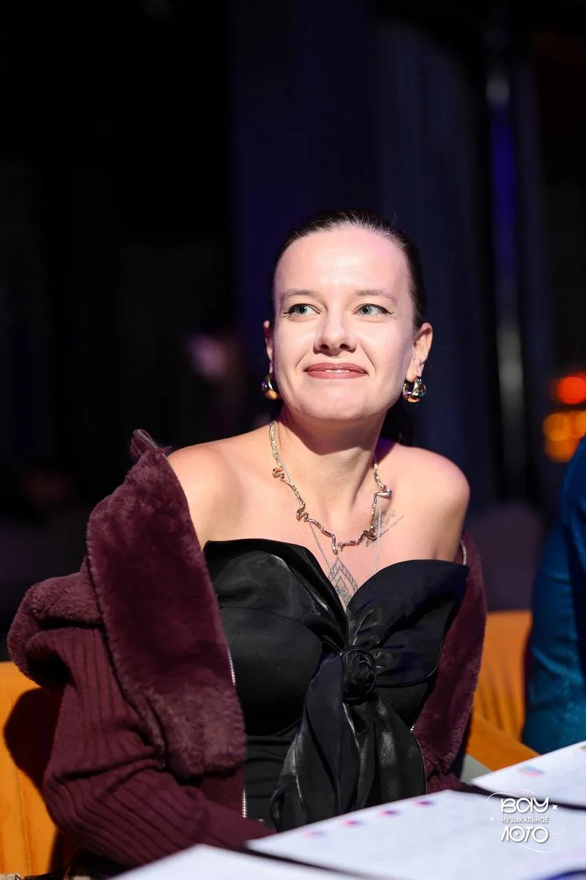 Я бы могла уже давно отправиться в кругосветку, но постоянно трачу на другое.