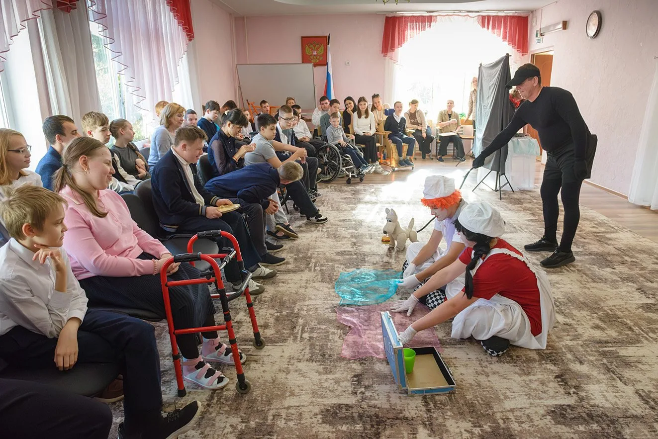 Первый день XI Международного образовательного театрального фестиваля-форума «Одинаковы...