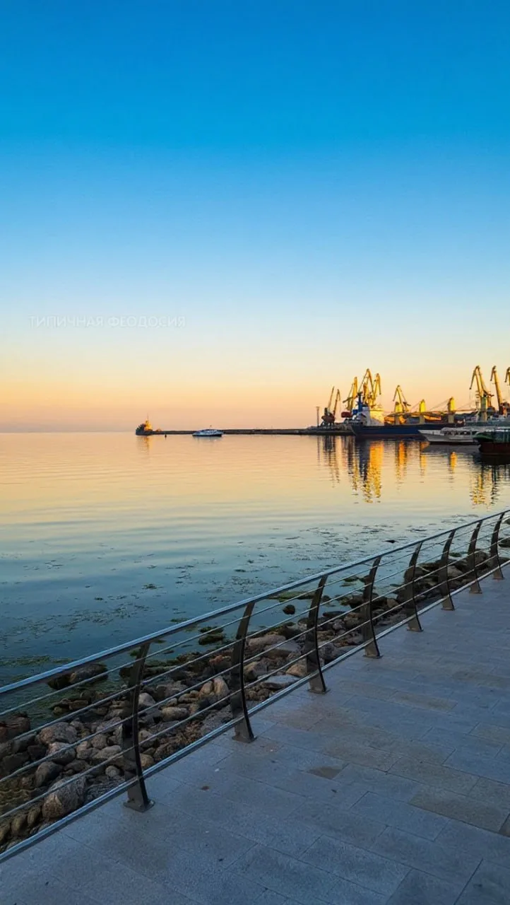 💛 Золотая осень в Феодосии