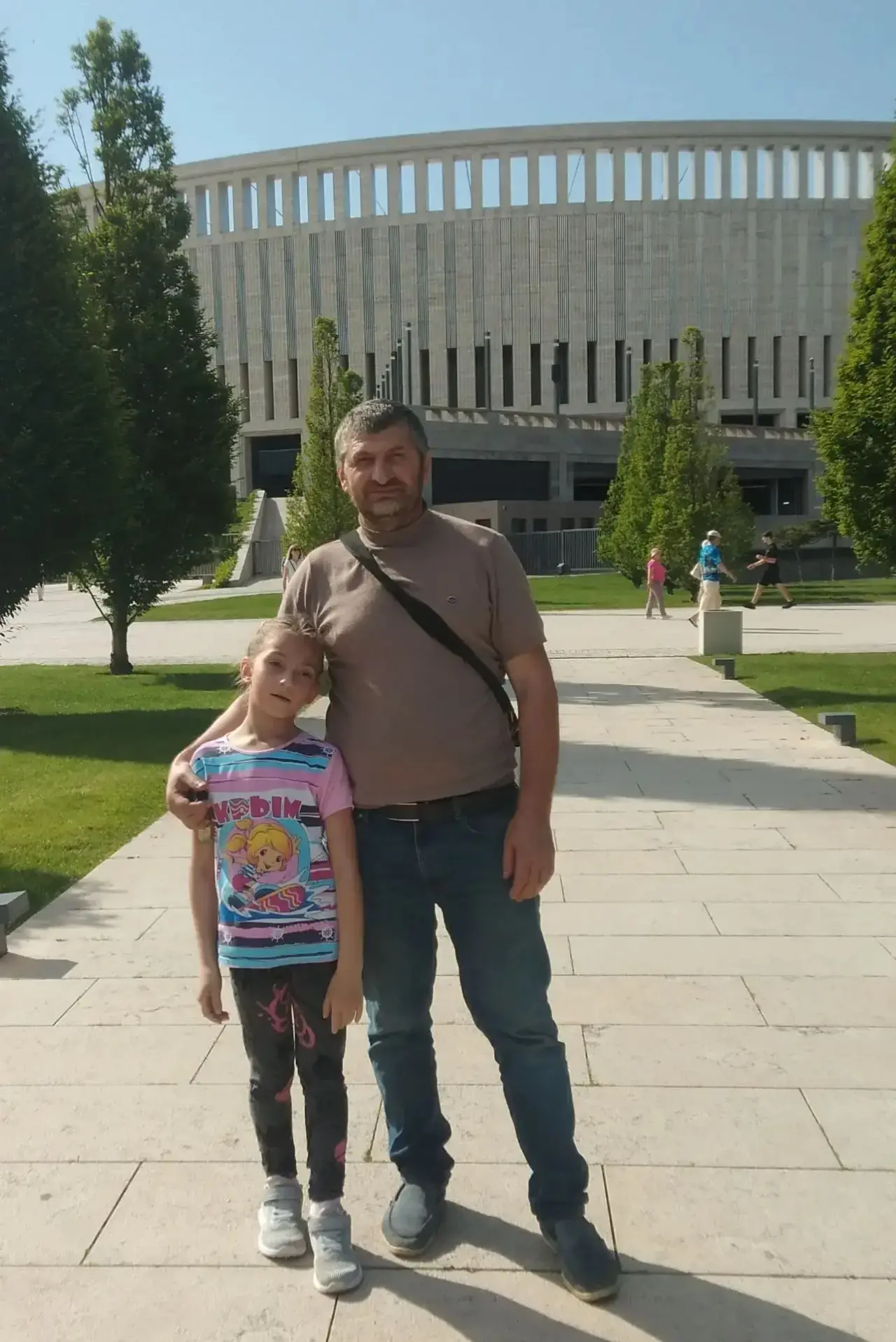 Борзунова Ксения из 2 «А» приняла участие в онлайн-флешмобе «Спасибо, папа!»