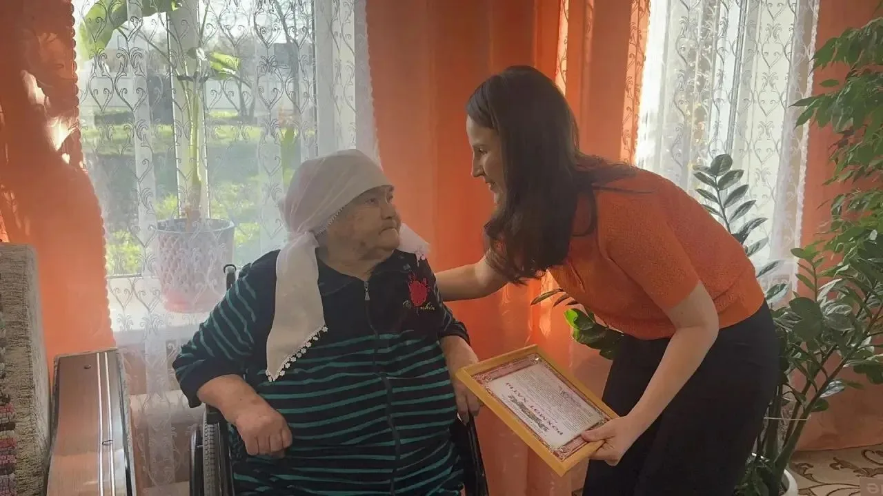 🌹🌺Купка авылыннан Наҗия Гарипова 90 яшьлеген билгеләп үтте