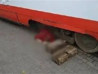 😢 28 летняя жительница Башкирии погибла, угодив под поезд