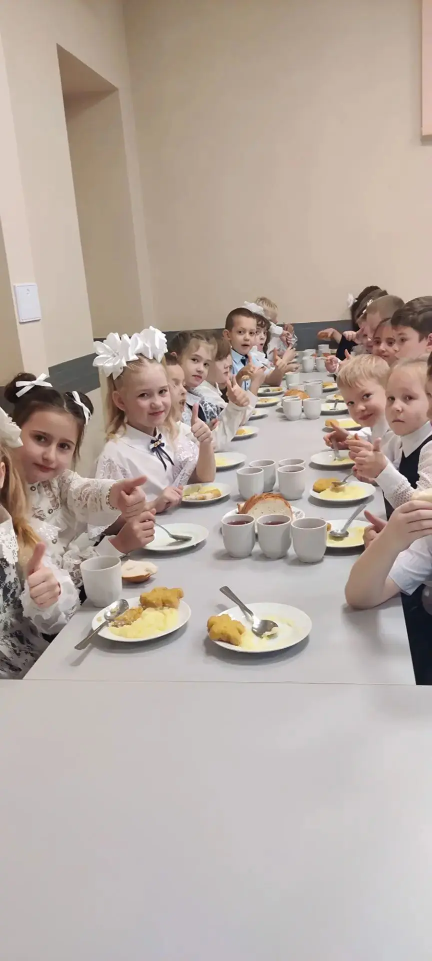 📍Сегодня в нашей школе комиссией по питанию  проводилась проверка школьной столовой с ...