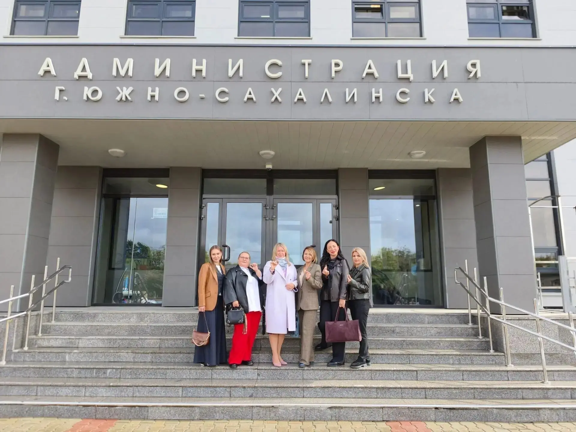 🏅 Педагоги «Журавлёнка» получили знаки отличия «Доброволец Сахалинской области»