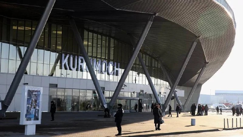 ❗ В самарском аэропорту Курумоч сняли ограничения на прием и выпуск воздушных судов, со...
