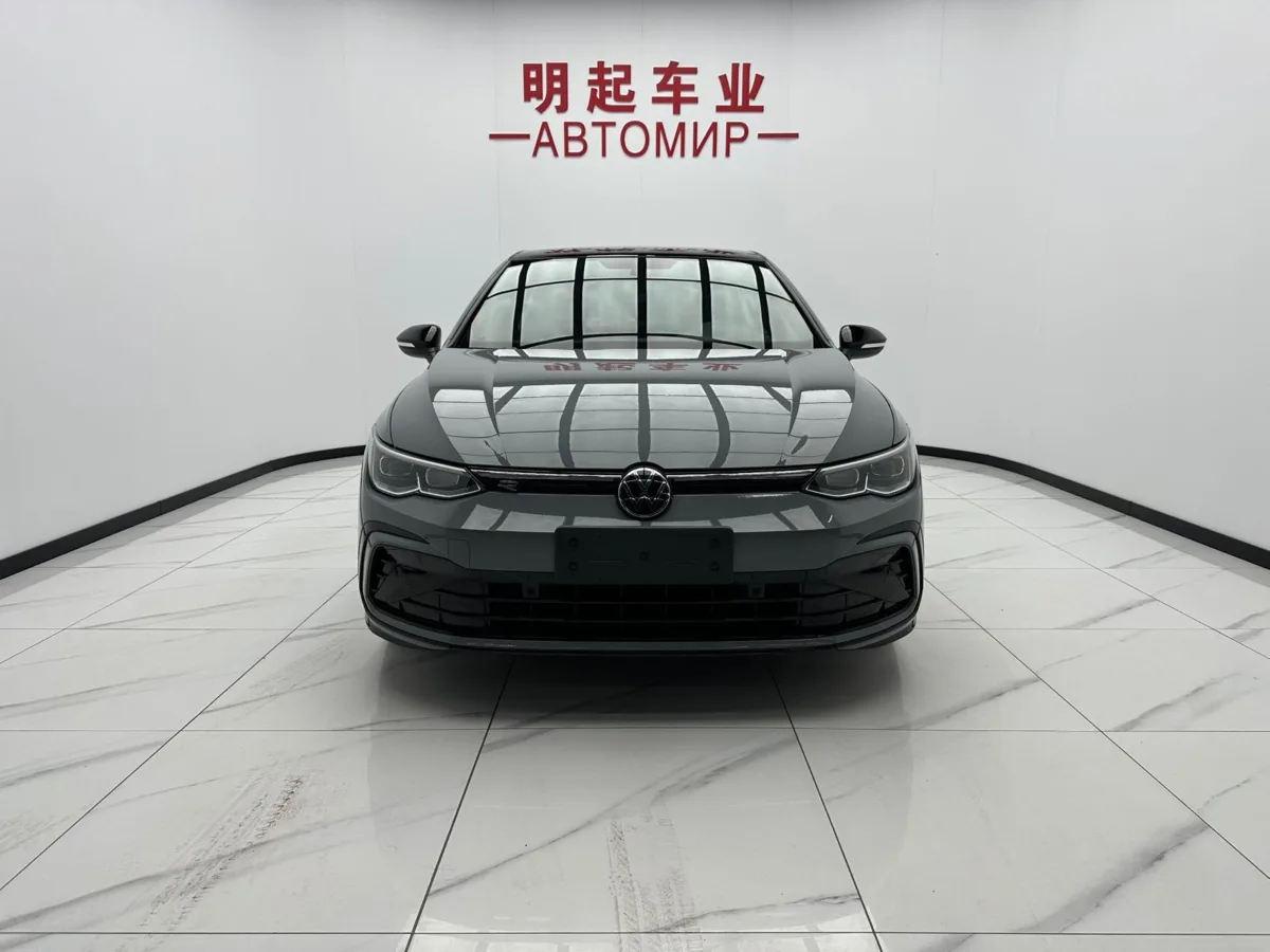 🇨🇳 Volkswagen Golf 280TSI DSG R-Line 1.4 · 2023