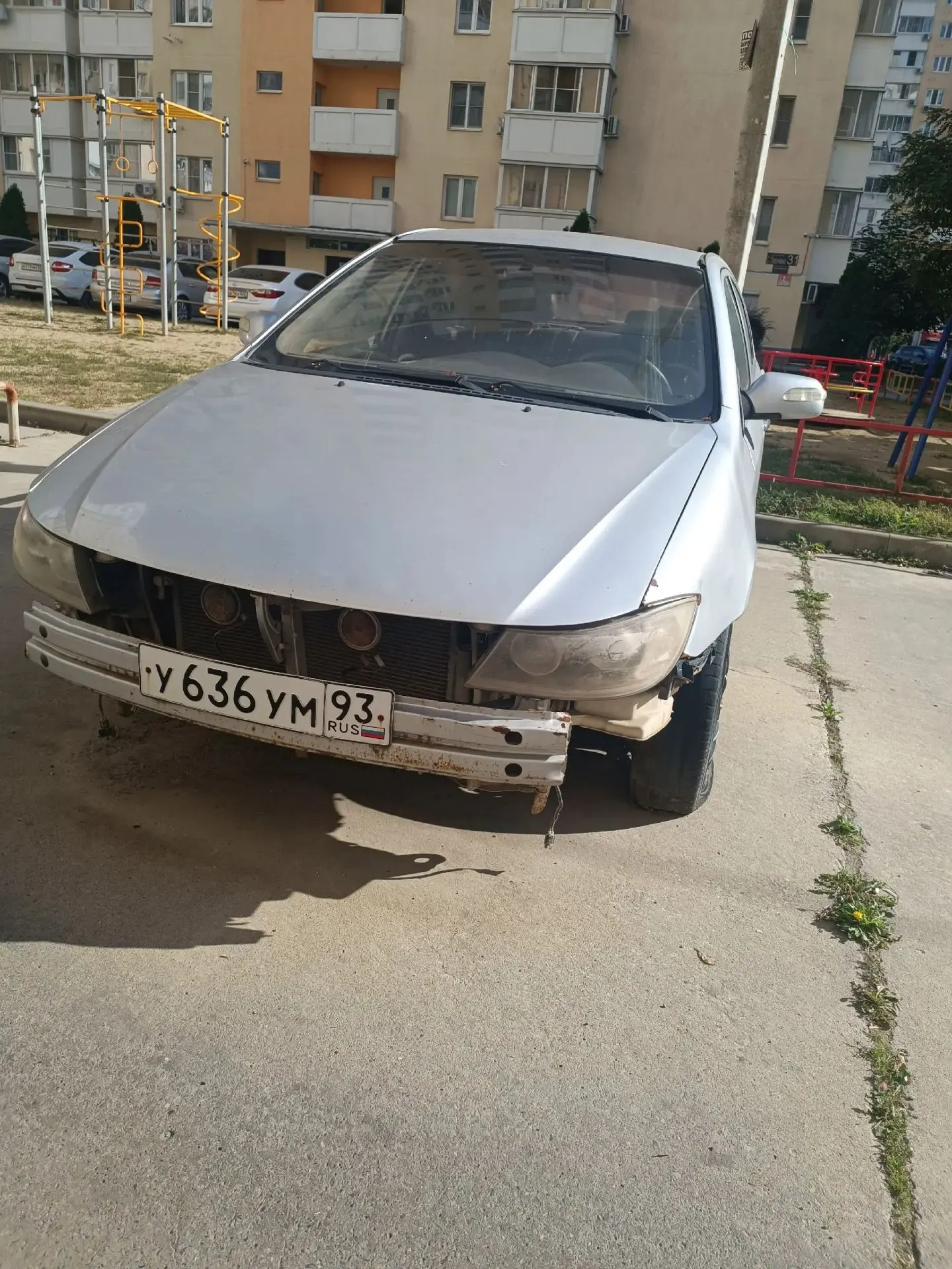 Народный корреспондент: обращаем внимание на брошенный автохлам по адресу: улица Лавочк...