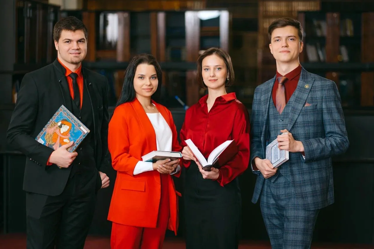 100 лет СПбГУП! Санкт-Петербургский Гуманитарный университет профсоюзов ведет свою исто...