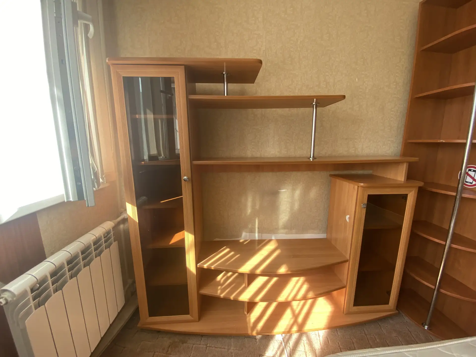📝 Текст: Срочно продаю стенку горку в отличном состоянии. Причина переезд. Необходимо ...
