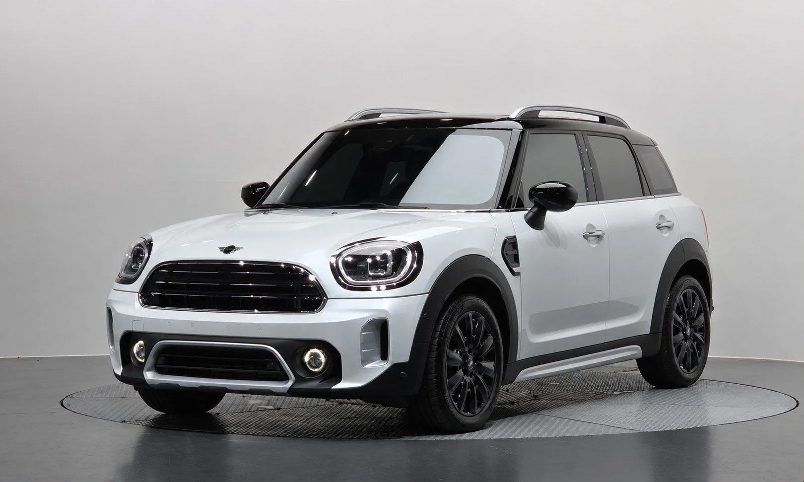 В продаже MINI Cooper Countryman Classic II.