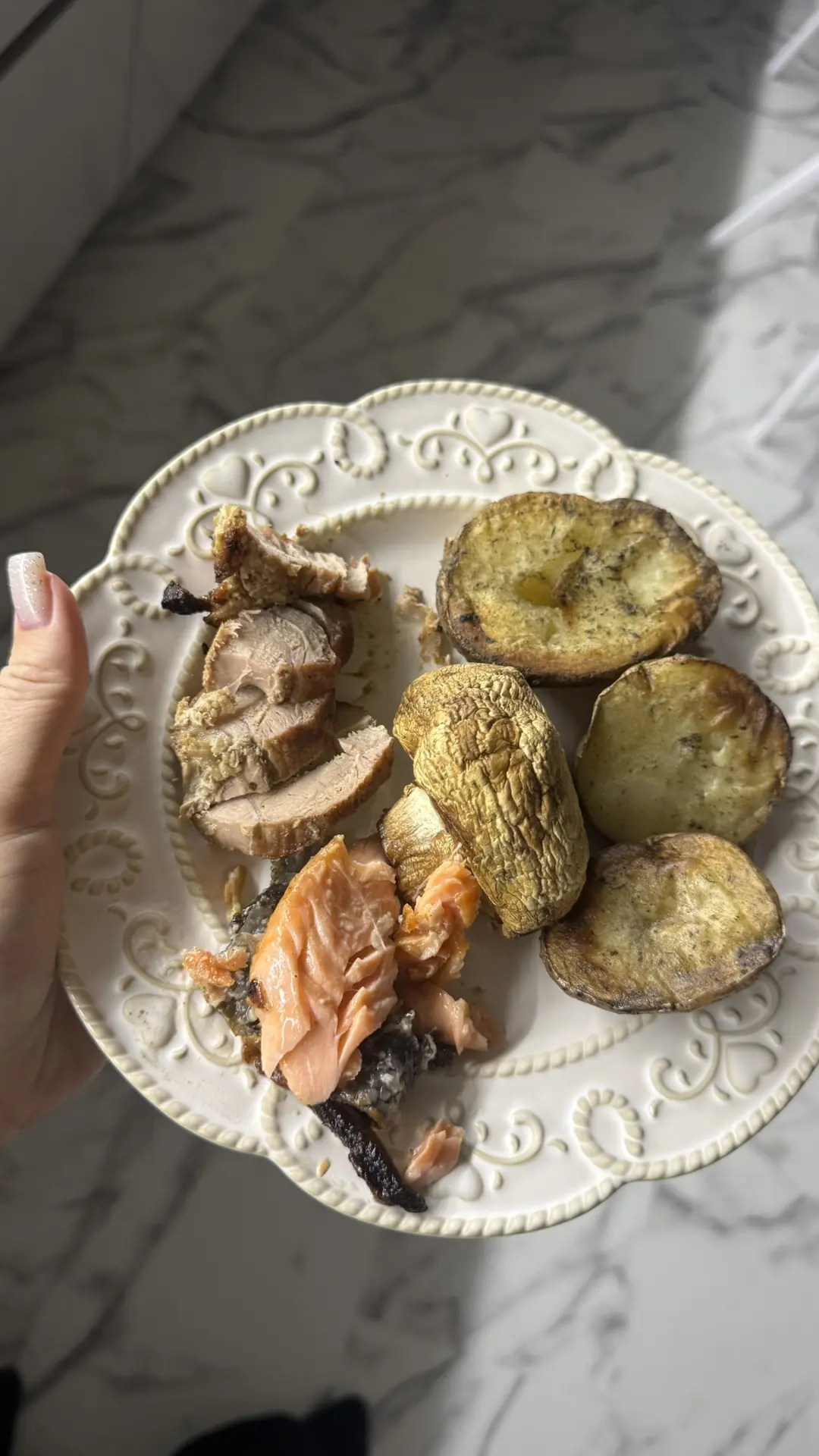 Ужин 🥘 и 2 мандаринки. Пол стакана лимонада от Черноголовки