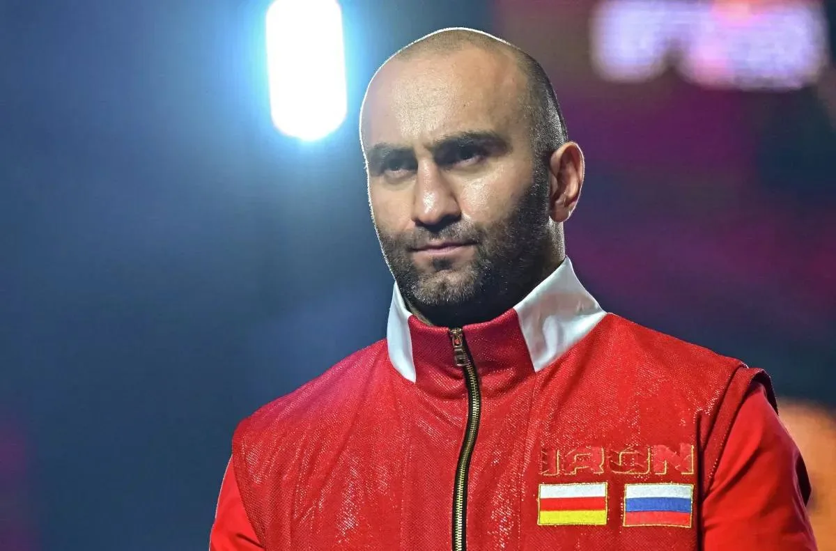 Сергей Меняйло поздравил Мурата Гассиева с днем рождения