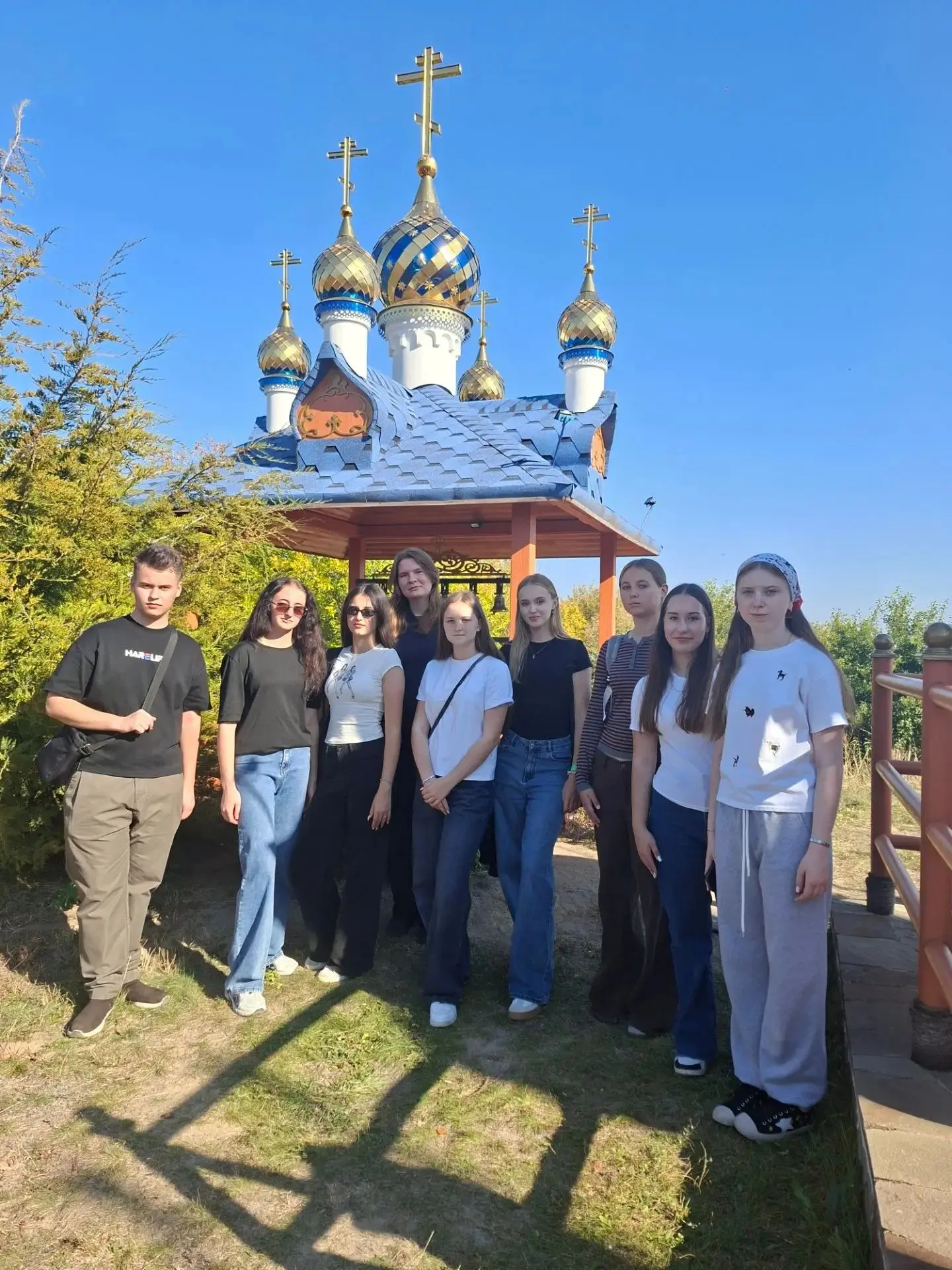 Погружение в историю: студенты ВПК побывали в этнографическом музее в станице Старозоло...
