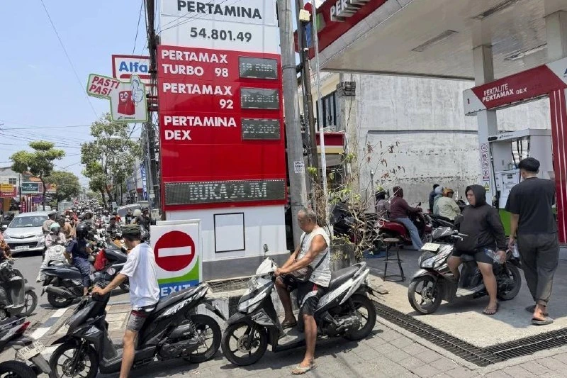 ⛽️ Бали захлёбывается в очередях за топливом