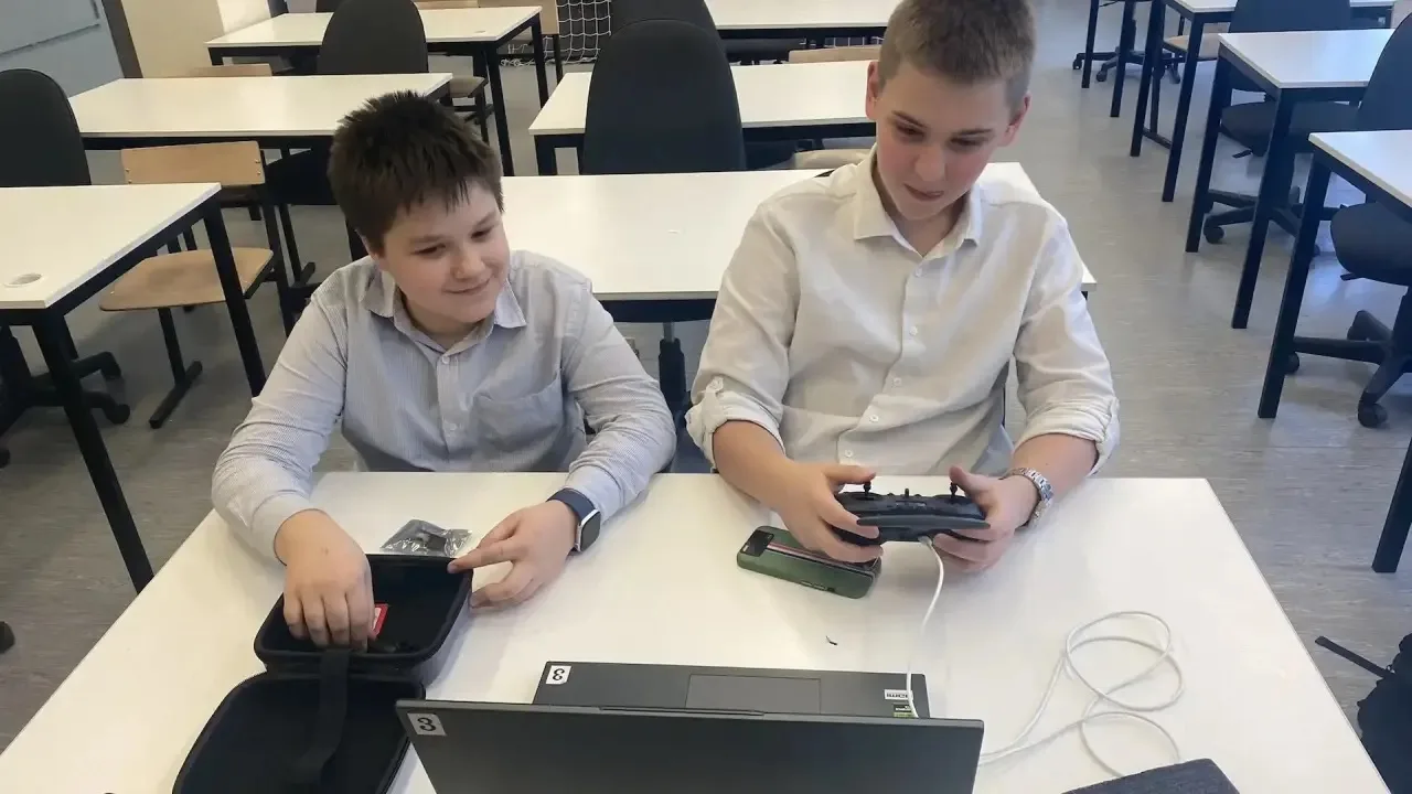 🚁 Кружок БАС в нашем лицее №15