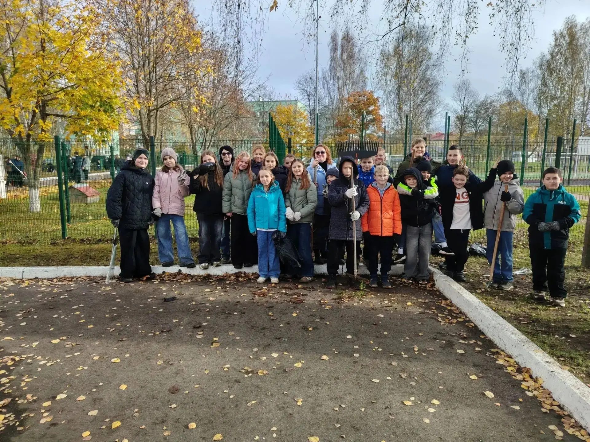 🍂 Осенний субботник в Каменногорском центре образования! 🍂В Каменногорском центре обр...