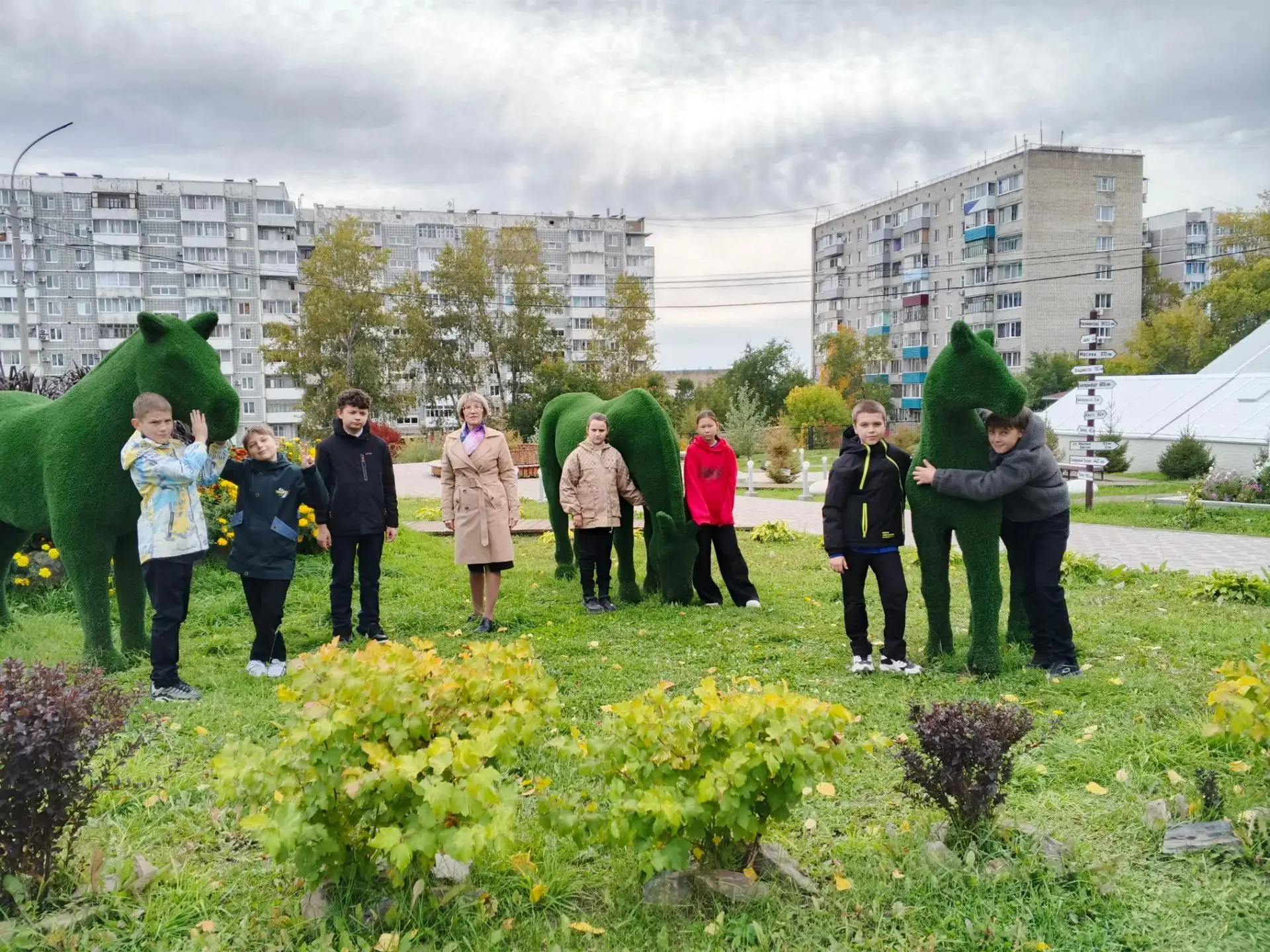 Ученики 4г класса побывали на экскурсии в ботаническом саду. 🌿🍁