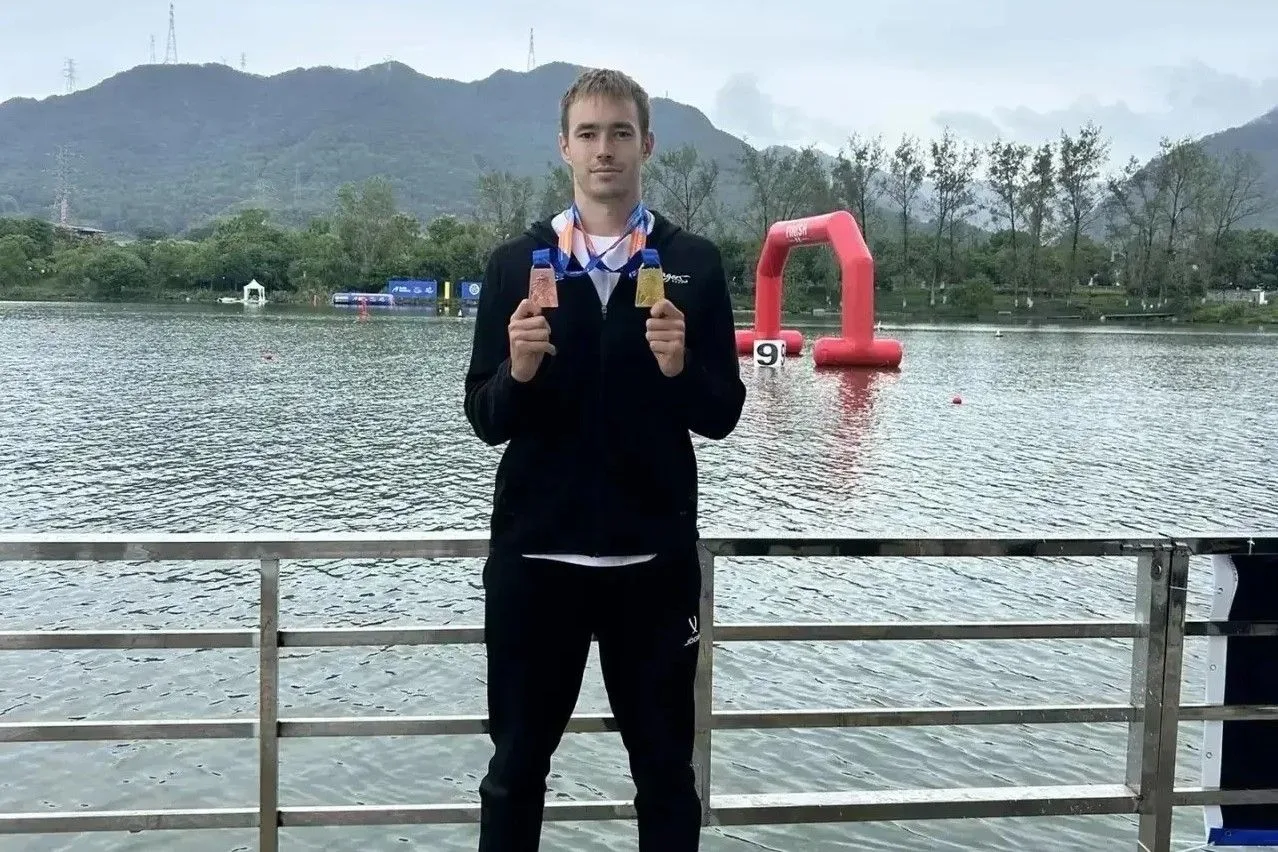 Гребец из Батайска завоевал «золото» и «бронзу» на чемпионате мира в Китае
