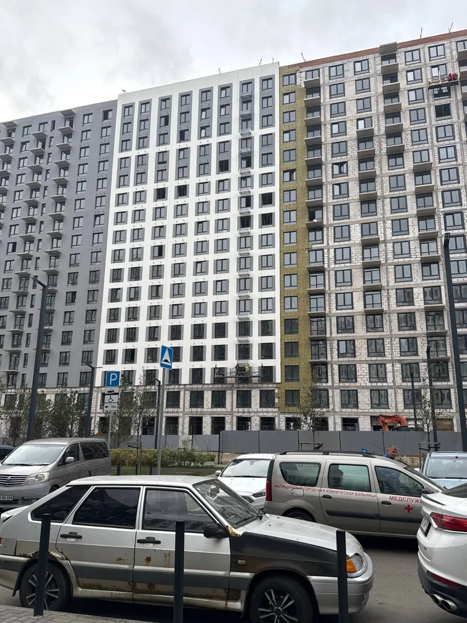 Корзины вешают 6 к