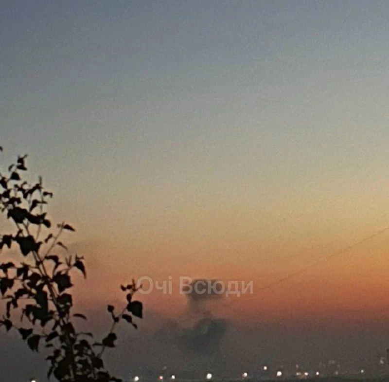 Ударами УМПК нанесены удары в районе моста, в Запорожье.