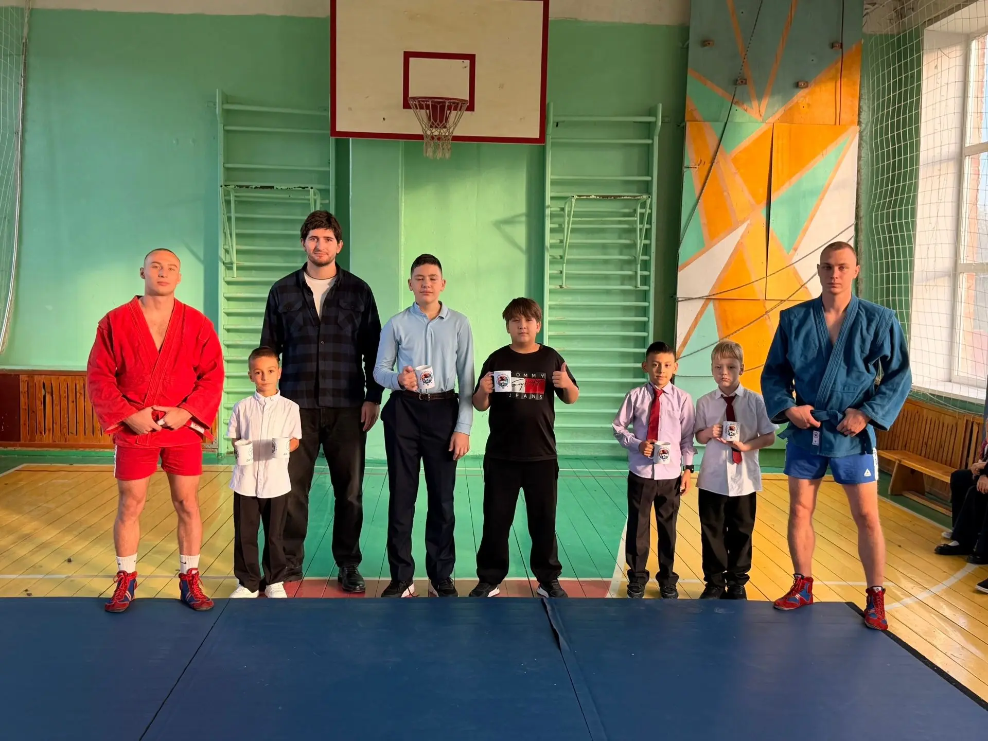 🥋🎉 В нашей школе прошёл увлекательный мастер-класс по самбо! 🎉🥋