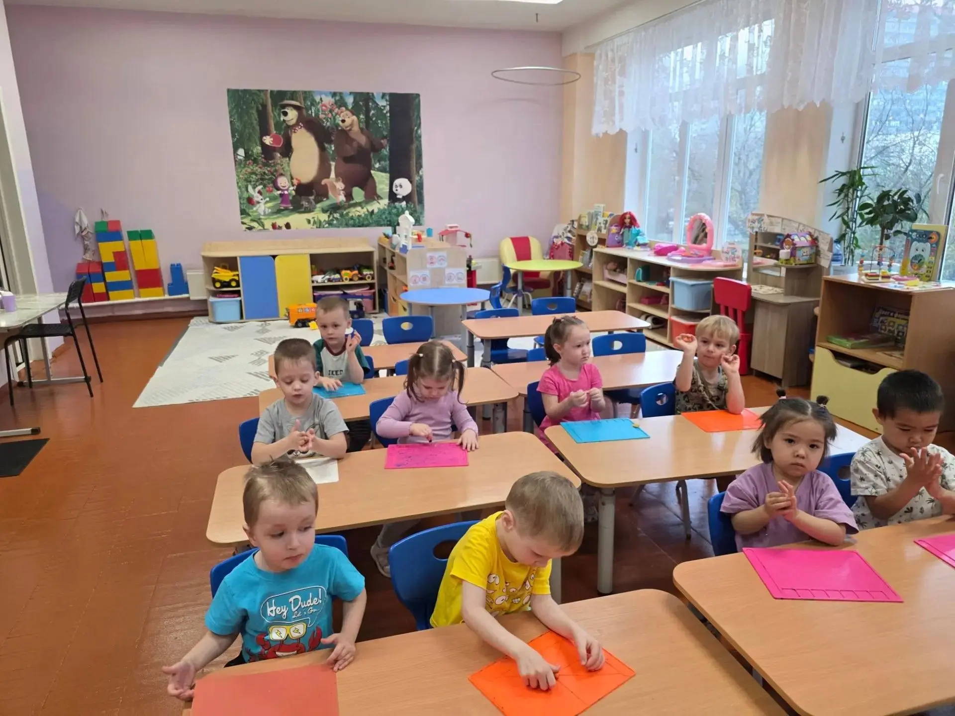 Сегодня в группе «Звёздочки» — День хлеба! Ребята знакомятся с главным продуктом на каж...