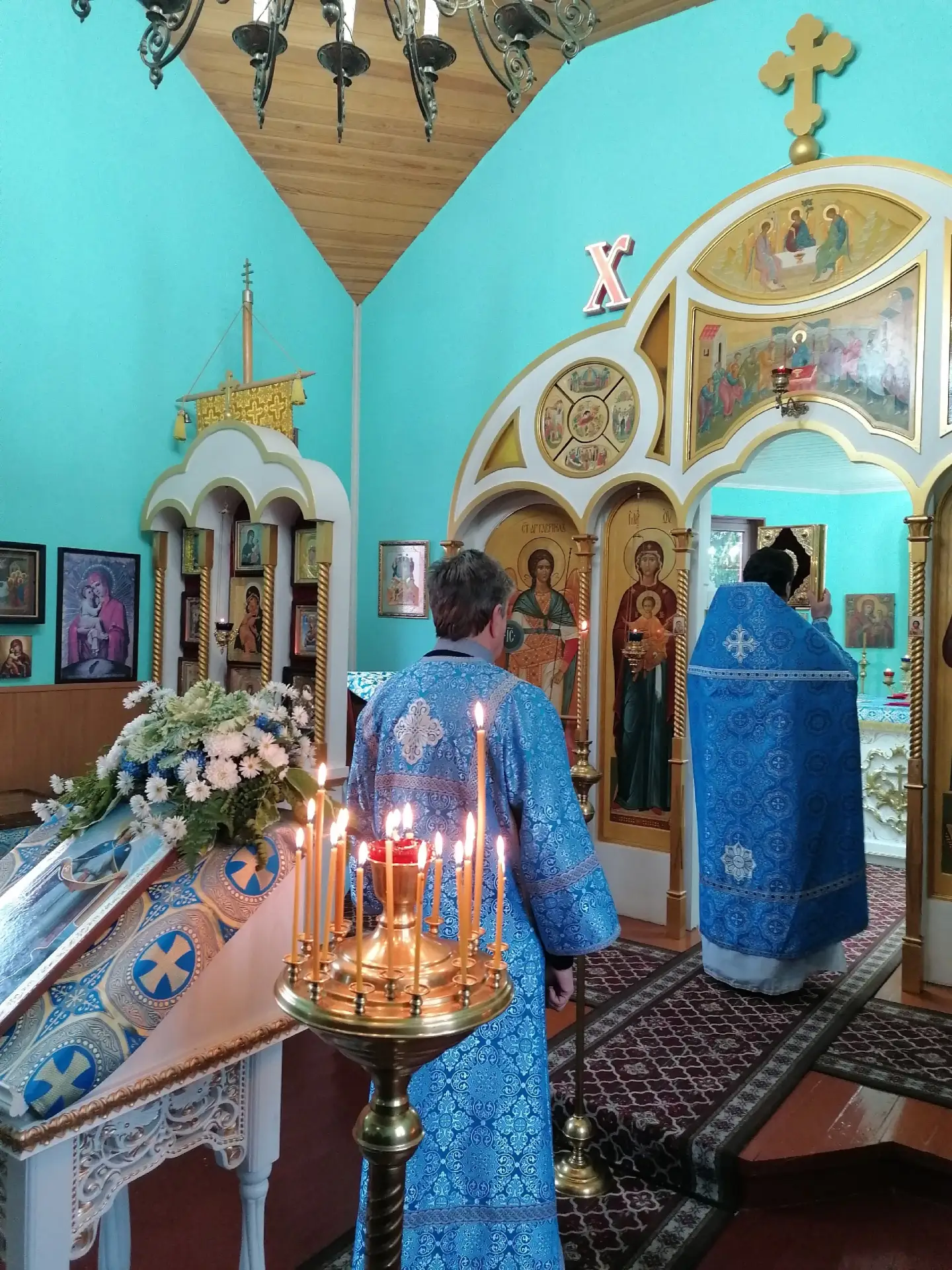 Божественная литургия в день Покрова Пресвятой Богородицы. Всех с праздником!