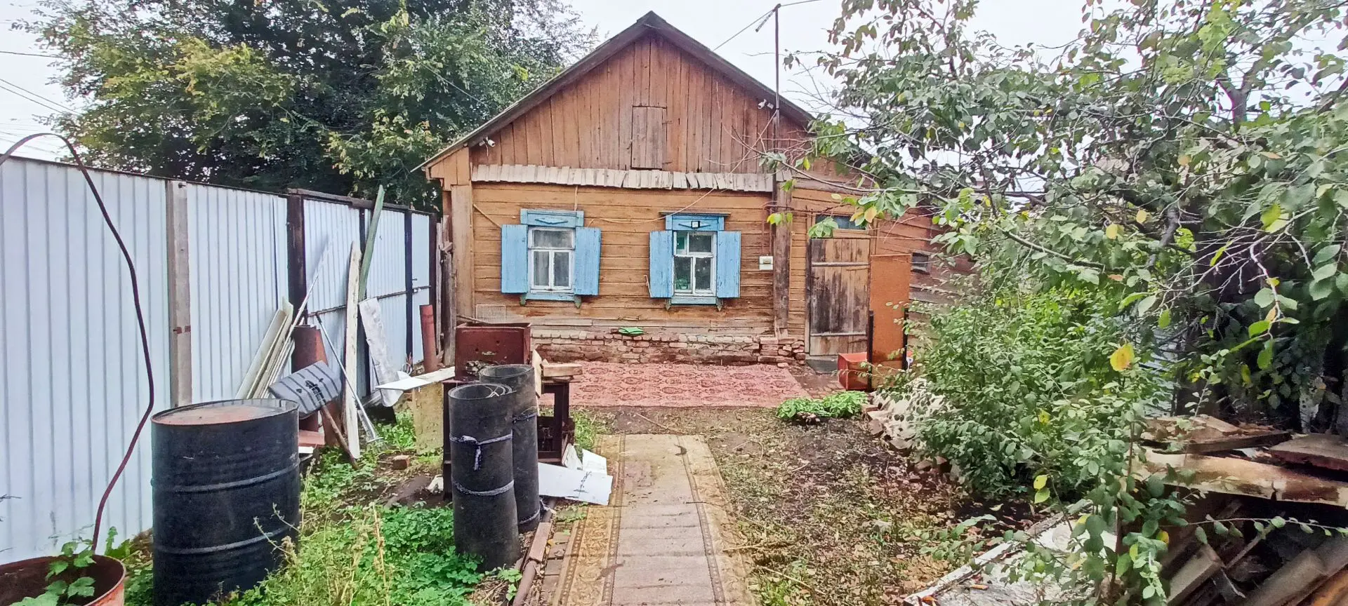 В продаже дом (1/2 часть, свой отдельный вход, двор, въезд, с соседями одна несущая сте...