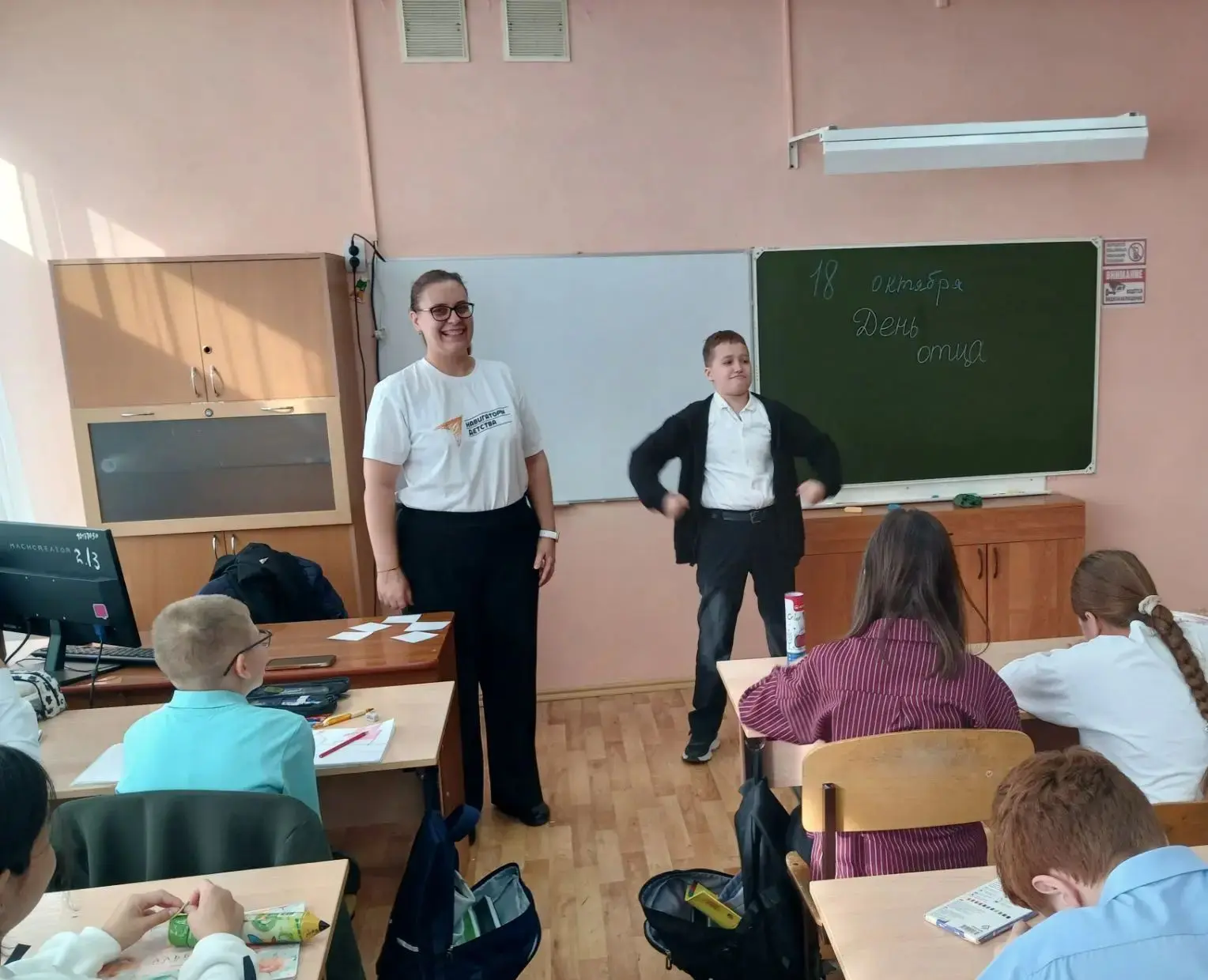 🎉 Ко Дню отца: играем в «Угадай папину профессию»! 🎉