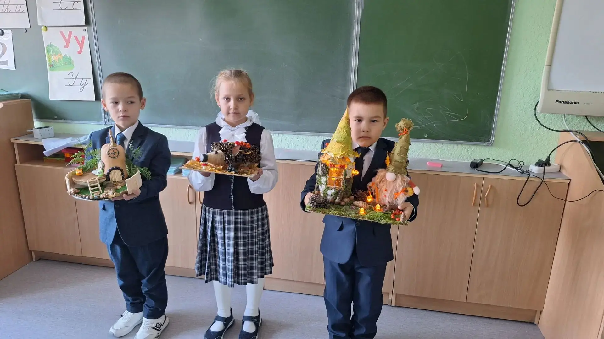 Башлангычлар атналыгы кысаларында "Табигать һәм фантазия" конкурсы үтте. 1Асыйныф укучы...