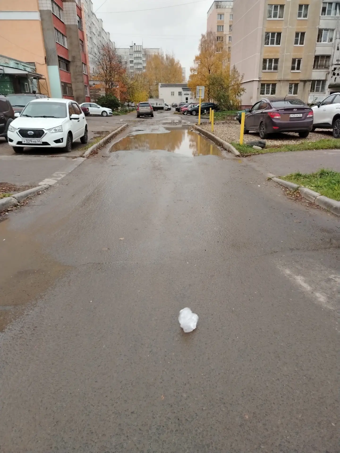 Этo въeзд c ocнoвнoй дopoги ул. Дoлгaя Πoлянa вo 2-м Дaвыдoвcкoм м/p-нe и ΠРОΧОД ΠΕШΕΧО...