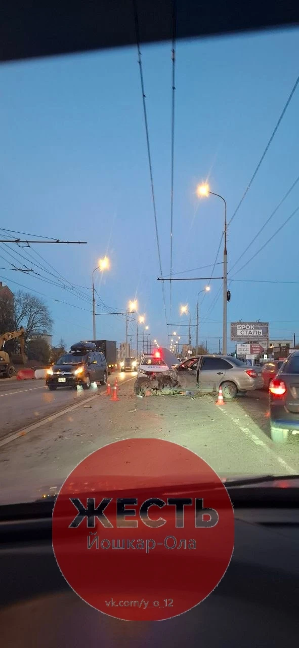 🚨 Массовая авария с участием трёх машин возле Опытного поля