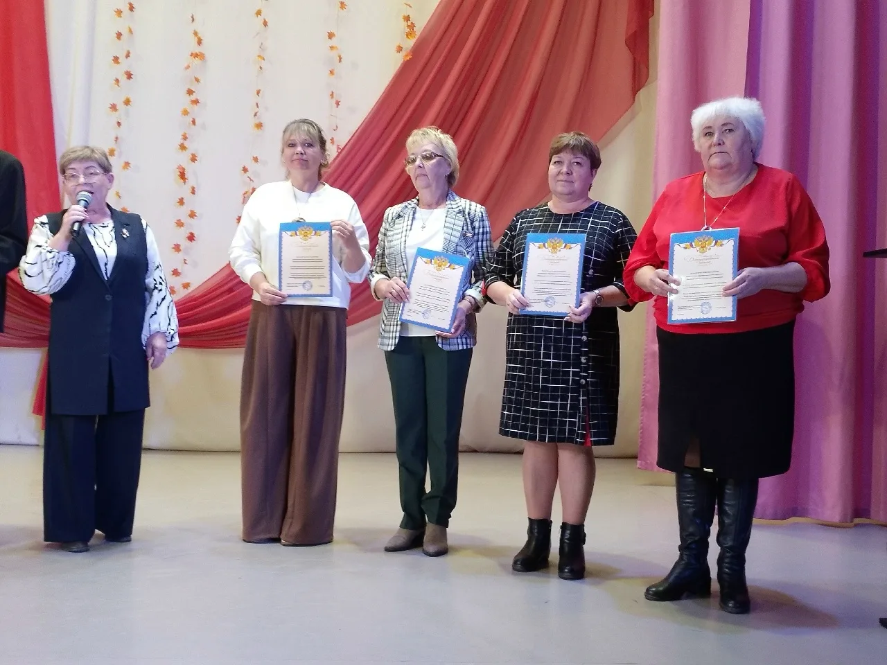 Когда аплодисменты звучат для учителей