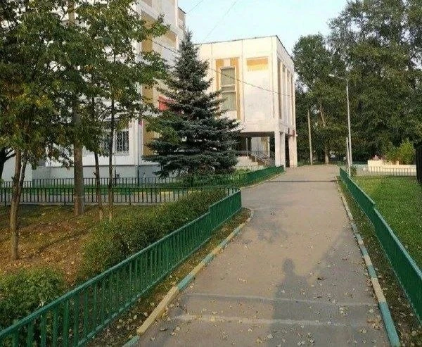 🏫 Школьный корпус на улице Софьи Ковалевской закрыли на ремонт