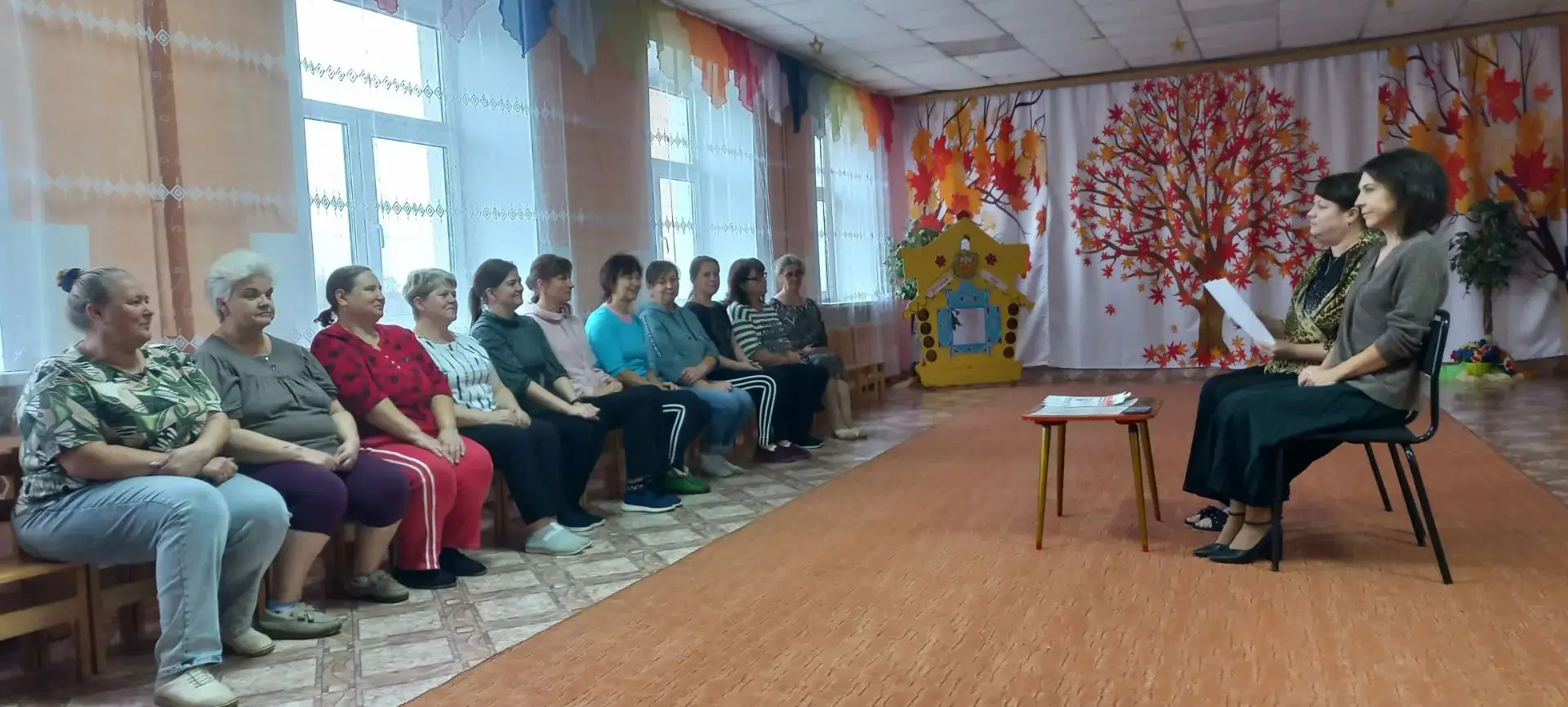 Накануне Всероссийской акции профсоюзов ,в нашем саду было проведено собрание на  тему ...