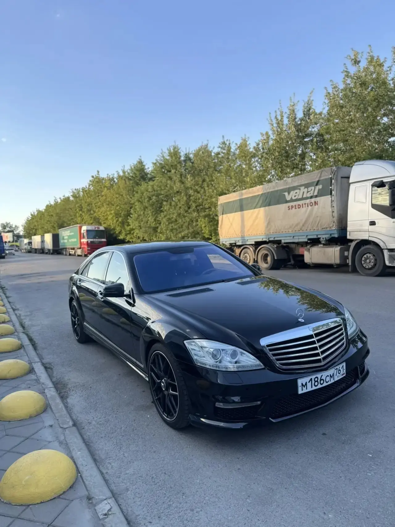 В продаже живой W221 вариант для тех кто ищет авто для себя.