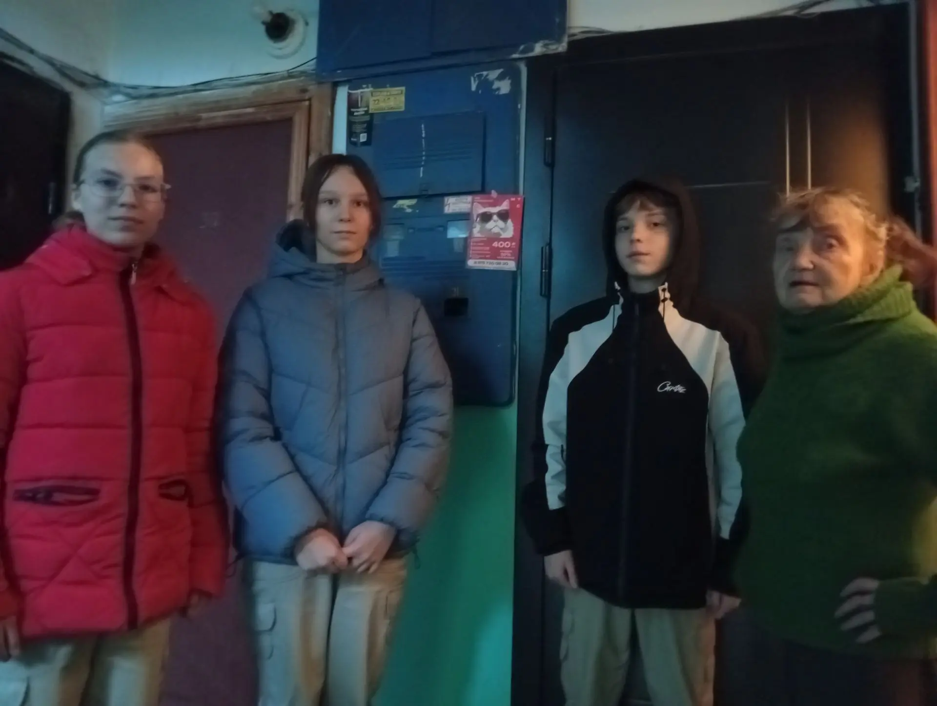 Навестили нашу дорогую  бабушку !
