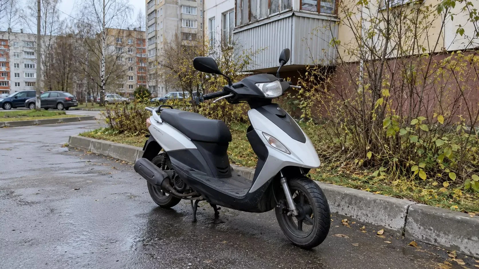 В Ярославской области подросток угнал автомобиль и скутер