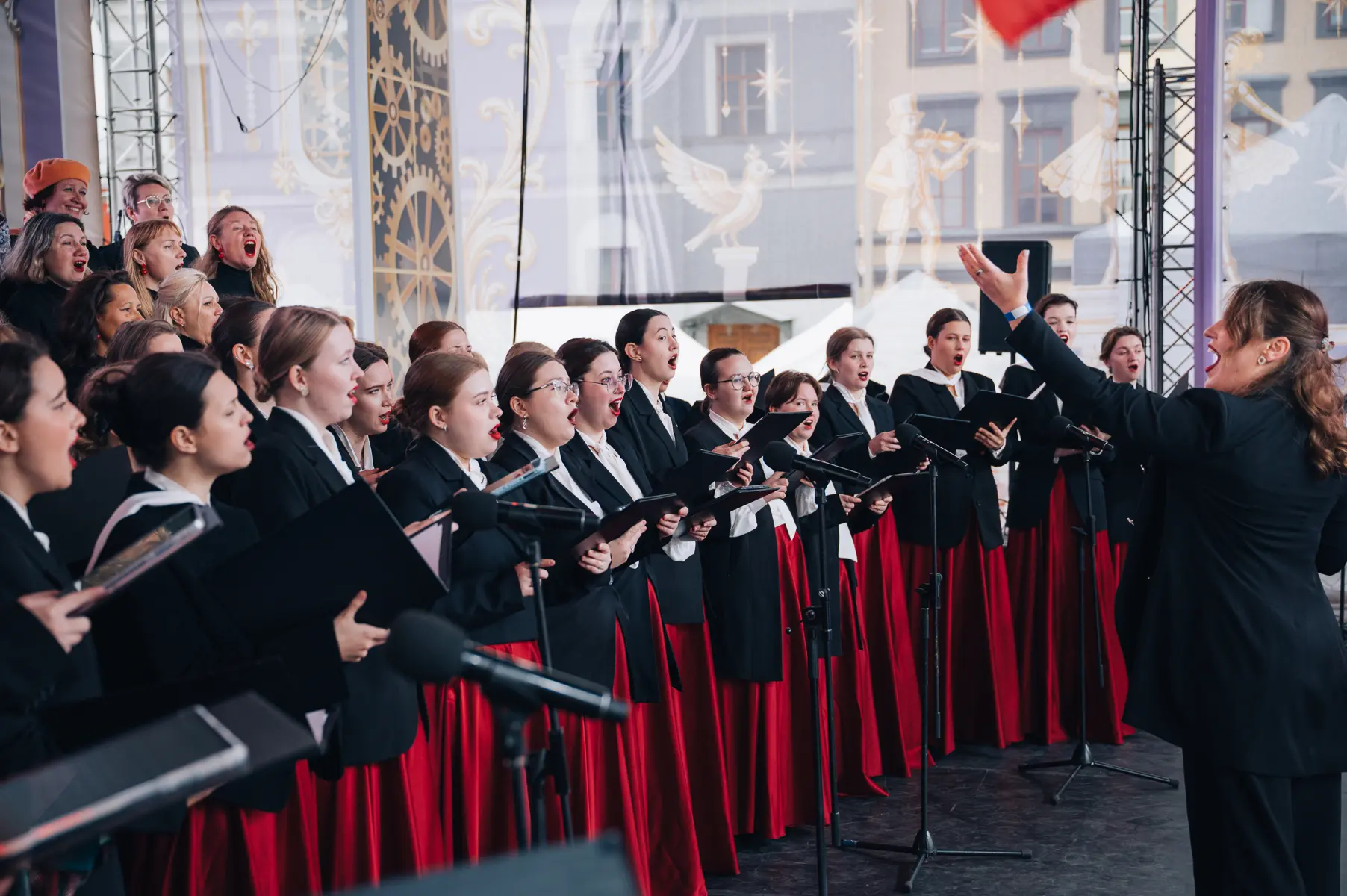 🎼 Концертный хор СПбГИК выступил на фестивале «Вместе мы Россия!»