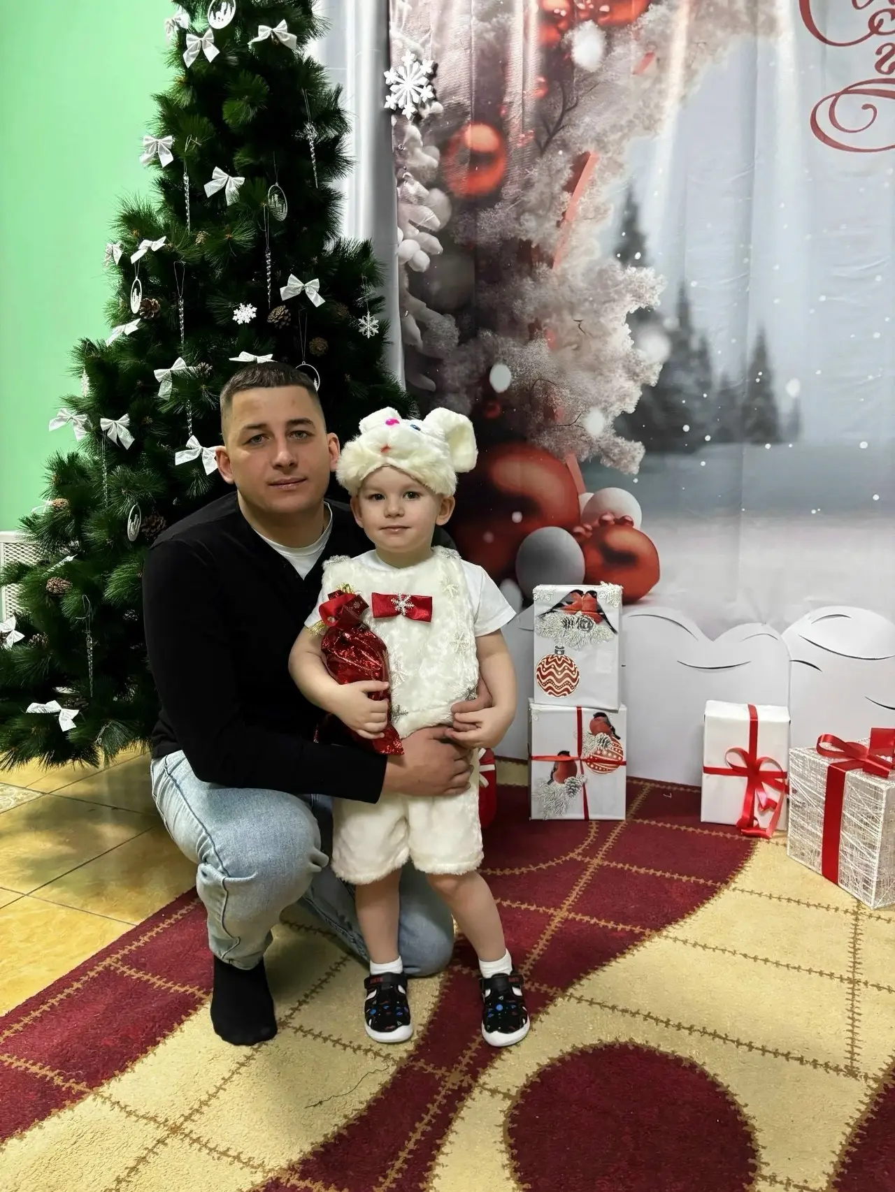 Мария Байгушева и сын Артем поздравляют с Днём отца.