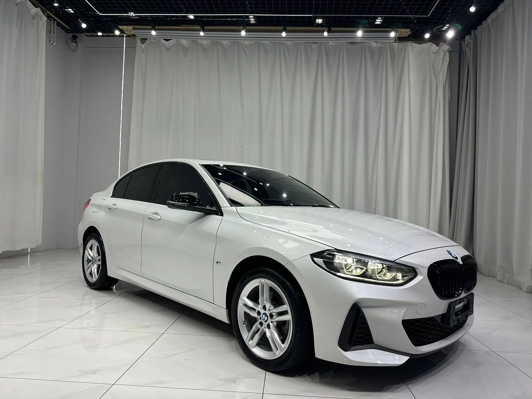 🌐 Куплена в Китае BMW 120i M Sports Sunday Night Edition 2023г. для нашего заказчика